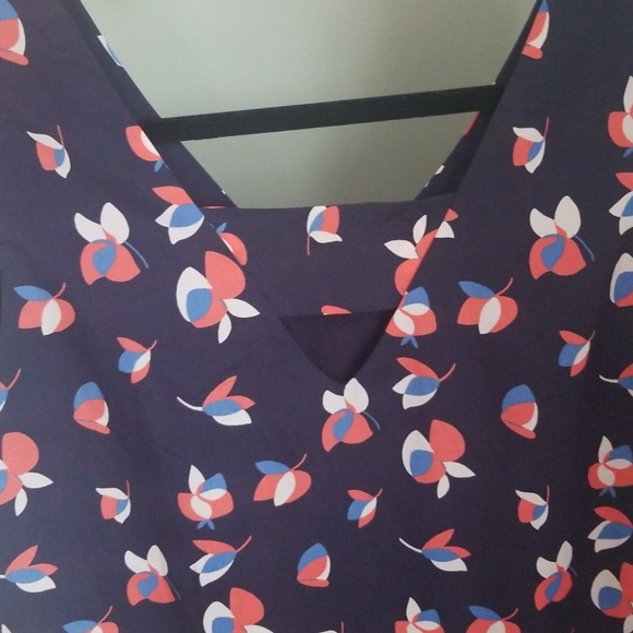 W5 Floral Shirt - Picture 3 of 3